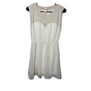 Needle & thread by Anthropologie EUC sleeveless gold and cream. Size M